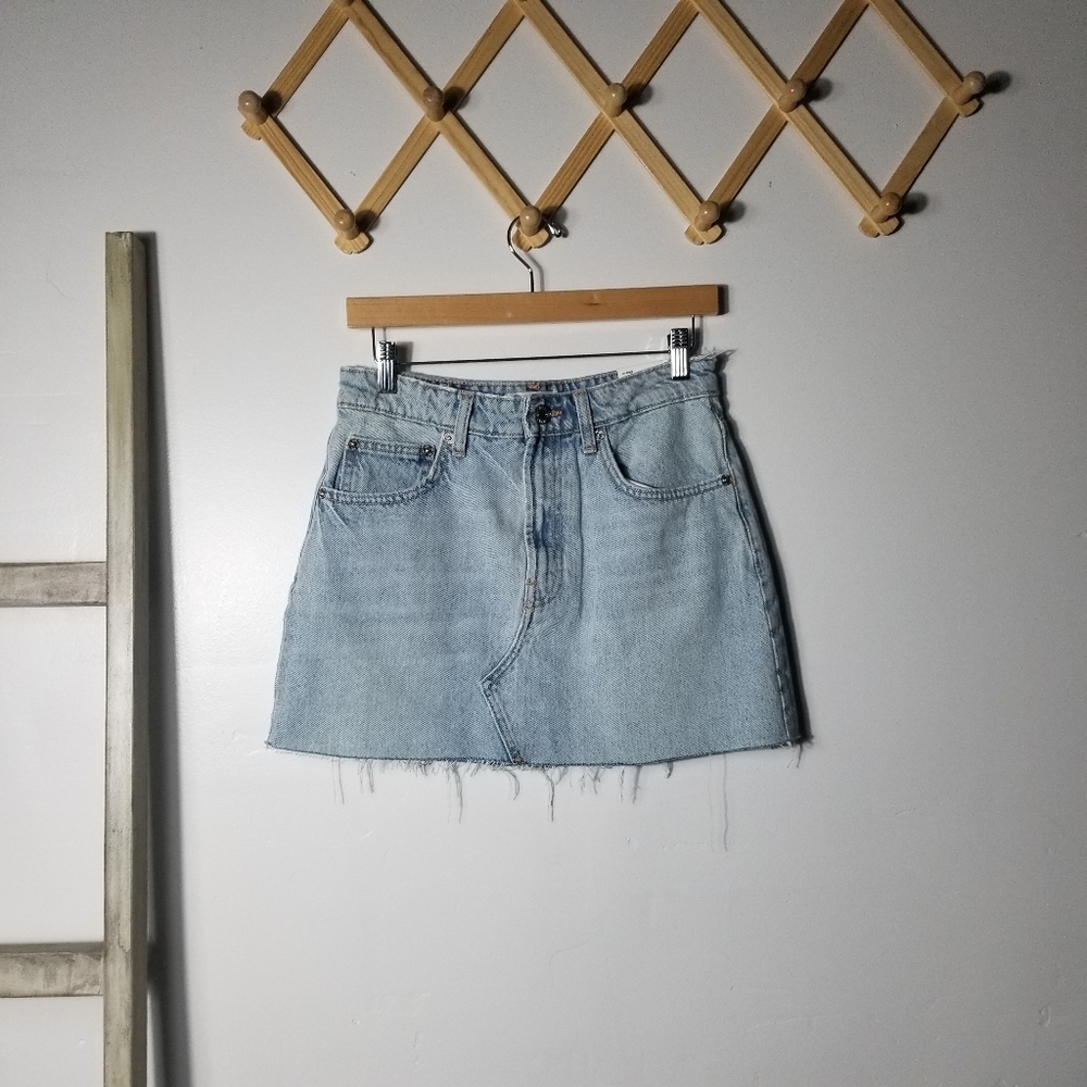 NWT ZARA WOMEN'S JEAN SKIRT SIZE MEDIUM